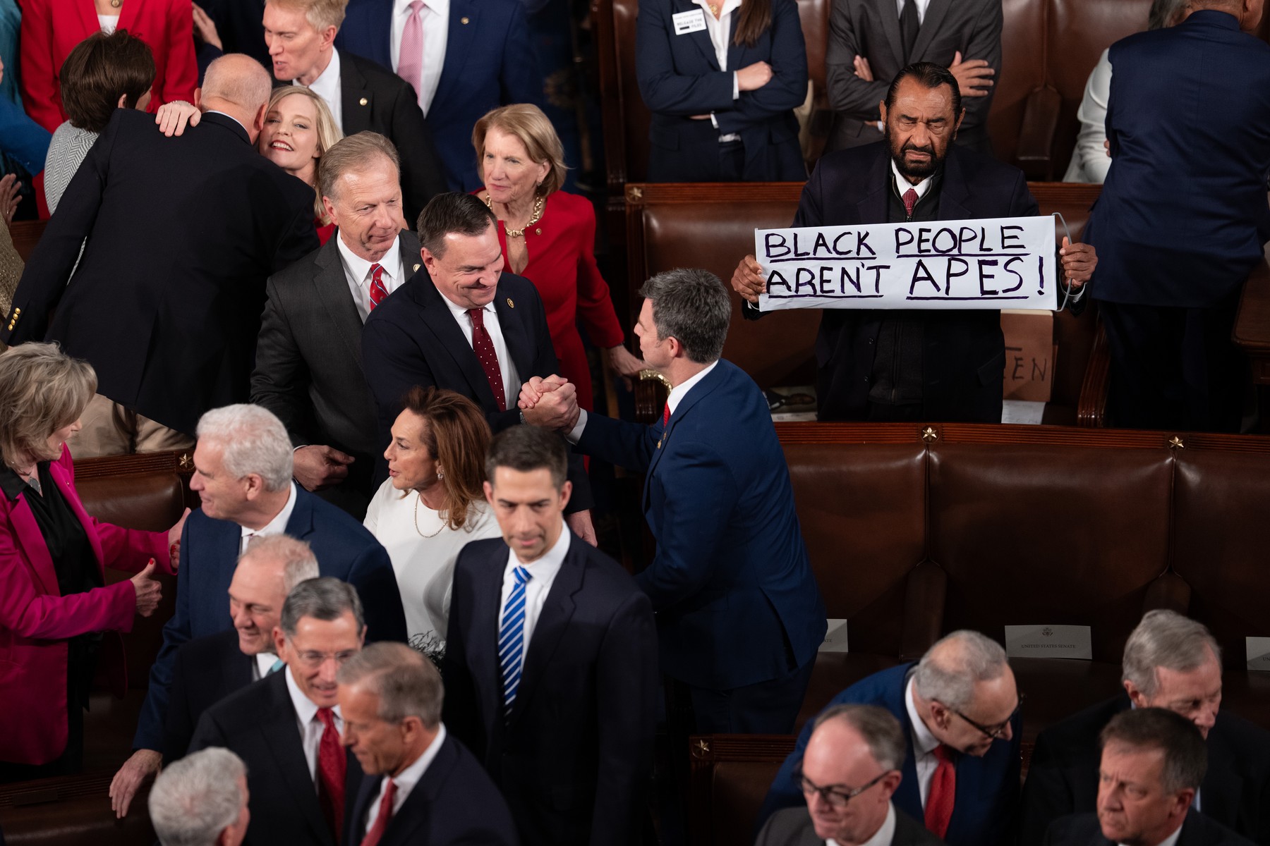 Protest în timpul discursului lui Trump: „Persoanele de culoare nu sunt maimuțe”. Congresmenul democrat a fost dat afară din sală