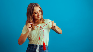 Ce simbolizează culorile mărțișorului. Foto Getty Images