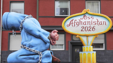 Rosenmontagszug in Duesseldorf