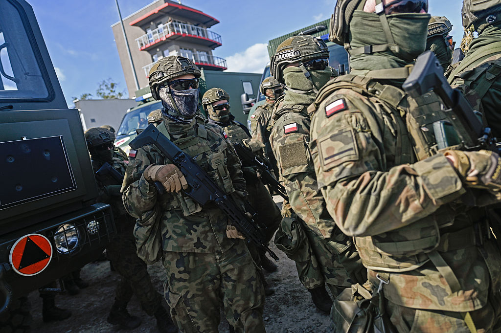 Polonia alocă 4,8% din PIB pentru Apărare, dar modernizarea armatei întârzie. General: „Nu compensăm 30 de ani de subfinanțare”