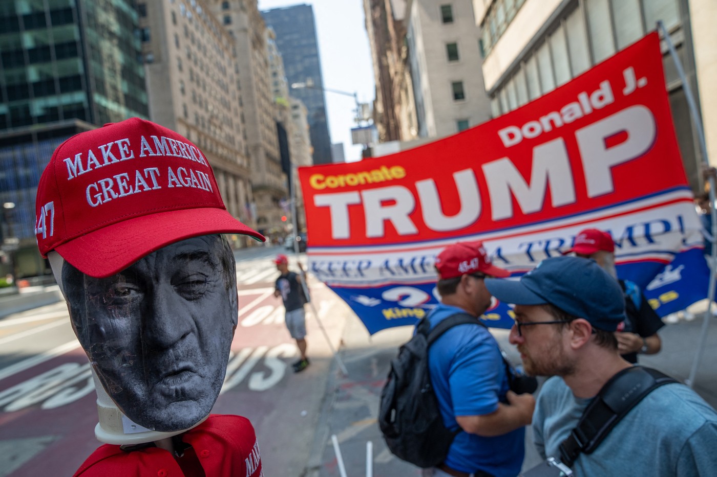 „Un bolnav cu mintea tulburată”. Donald Trump a răbufnit după ce Robert De Niro i-a îndemnat pe americani să-i „reziste” președintelui