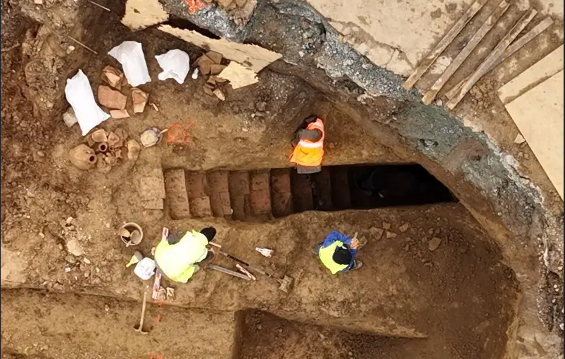 Zeci de morminte romane descoperite pe șantierul spitalului din Constanța. Primăria acuză întârzieri și pierderi de fonduri