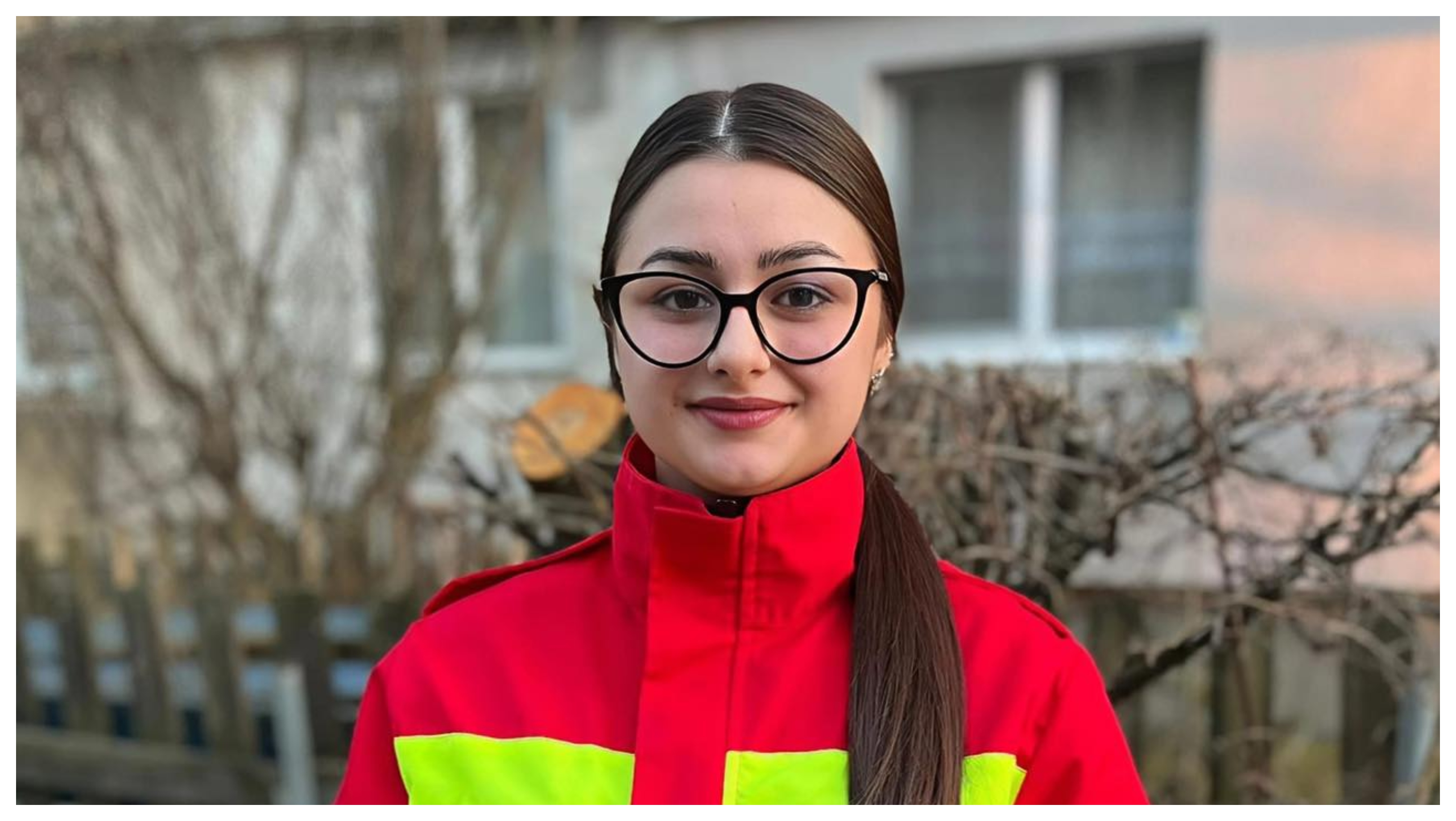 O tânără voluntară ISU a salvat viața unui bărbat inconștient la Baia Mare: „Primele minute sunt critice”