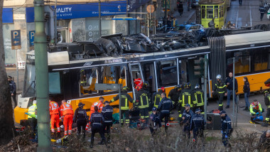 tramvai deraiat milano