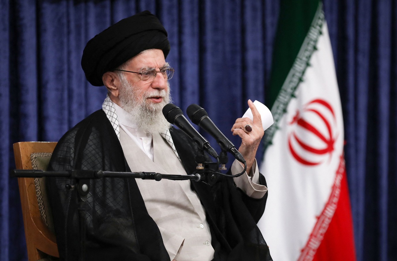 Ayatollahul Ali Khamenei, mutat într-o „locație sigură” după ce Israelul a atacat Iranul. El ar fi fost una dintre principalele ținte