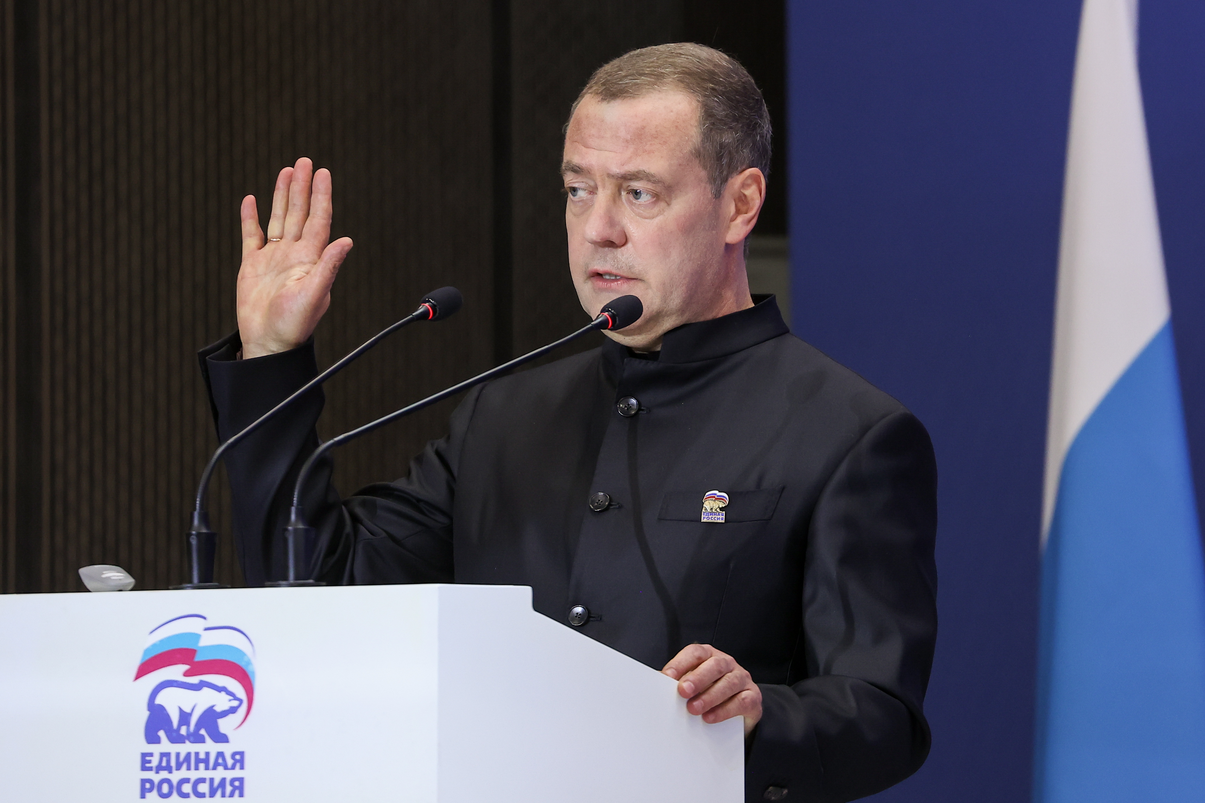 „Pacificatorul și-a arătat din nou fața”. Dmitri Medvedev acuză că negocierile cu Iranul „au fost de fațadă”, după atacurile SUA-Israel