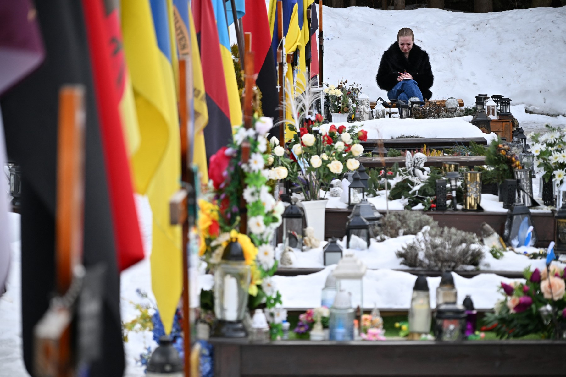 Un ziar românesc de la Cernăuţi a publicat lista militarilor din regiune morţi în război. „1.800 de persoane, înmormântare cu onoruri”