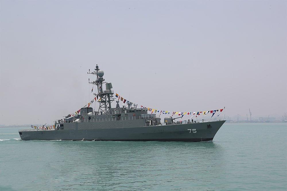 Peste 100 de oameni sunt dați dispăruți după ce o navă iraniană a fost atacată de un submarin lângă Sri Lanka