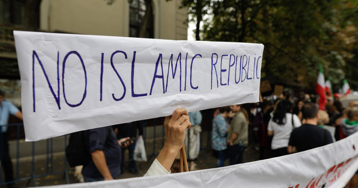 Medic iranian stabilit în România: „Mojtaba Khamenei este mai fanatic decât tatăl său”. Ce spune despre răsturnarea regimului din Iran