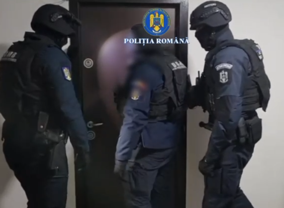 Percheziții în București, Ilfov și Vrancea după ce mai multe firme au fost înșelate cu peste 3,6 milioane de lei