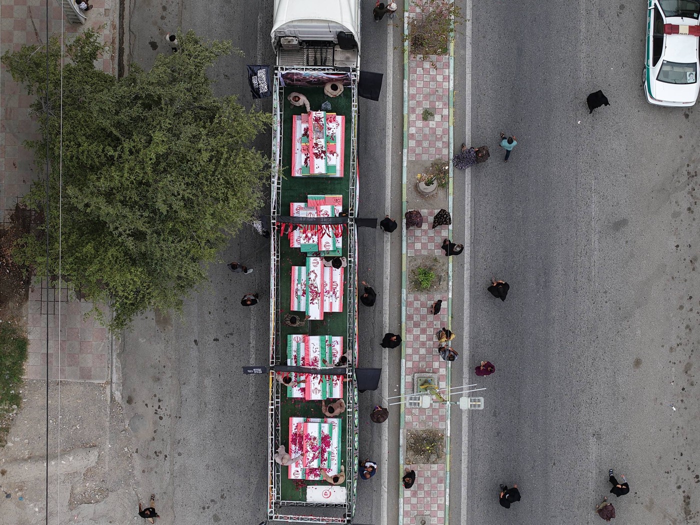 SUA anchetează atacul asupra unei școli de fete din Iran, unde 160 de oameni au murit