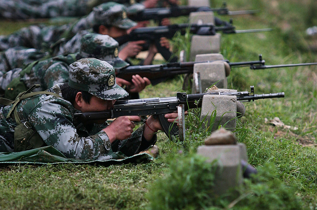 China majorează cheltuielile militare: bugetul pentru apărare crește cu 7% anul viitor