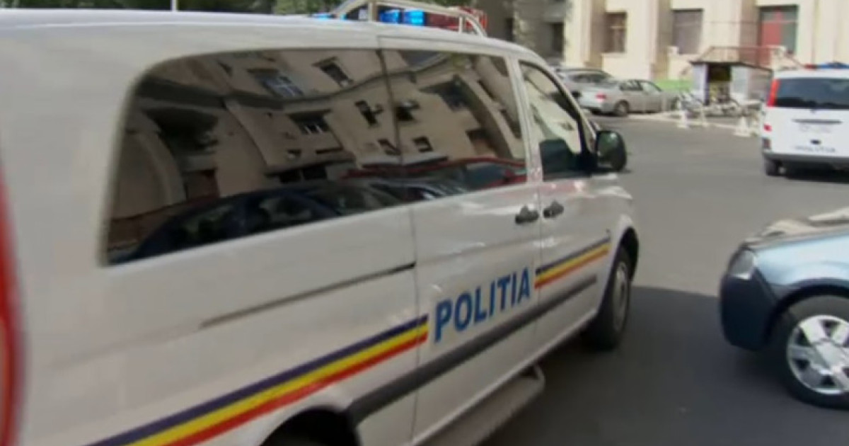 Doi poliţişti de frontieră şi trei vameşi, reţinuţi într-un dosar care vizează grupări ce aduceau produse de contrabandă din Ucraina