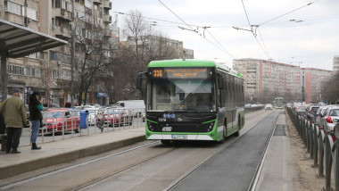 autobuz pe lnia de tramvai
