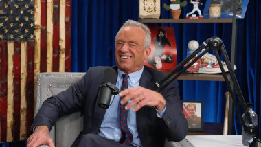 RFK Jr interview on the Theo Von podcast reveals he's not 'scared of a germ' as he used to 'snort cocaine off toilet seats' ·