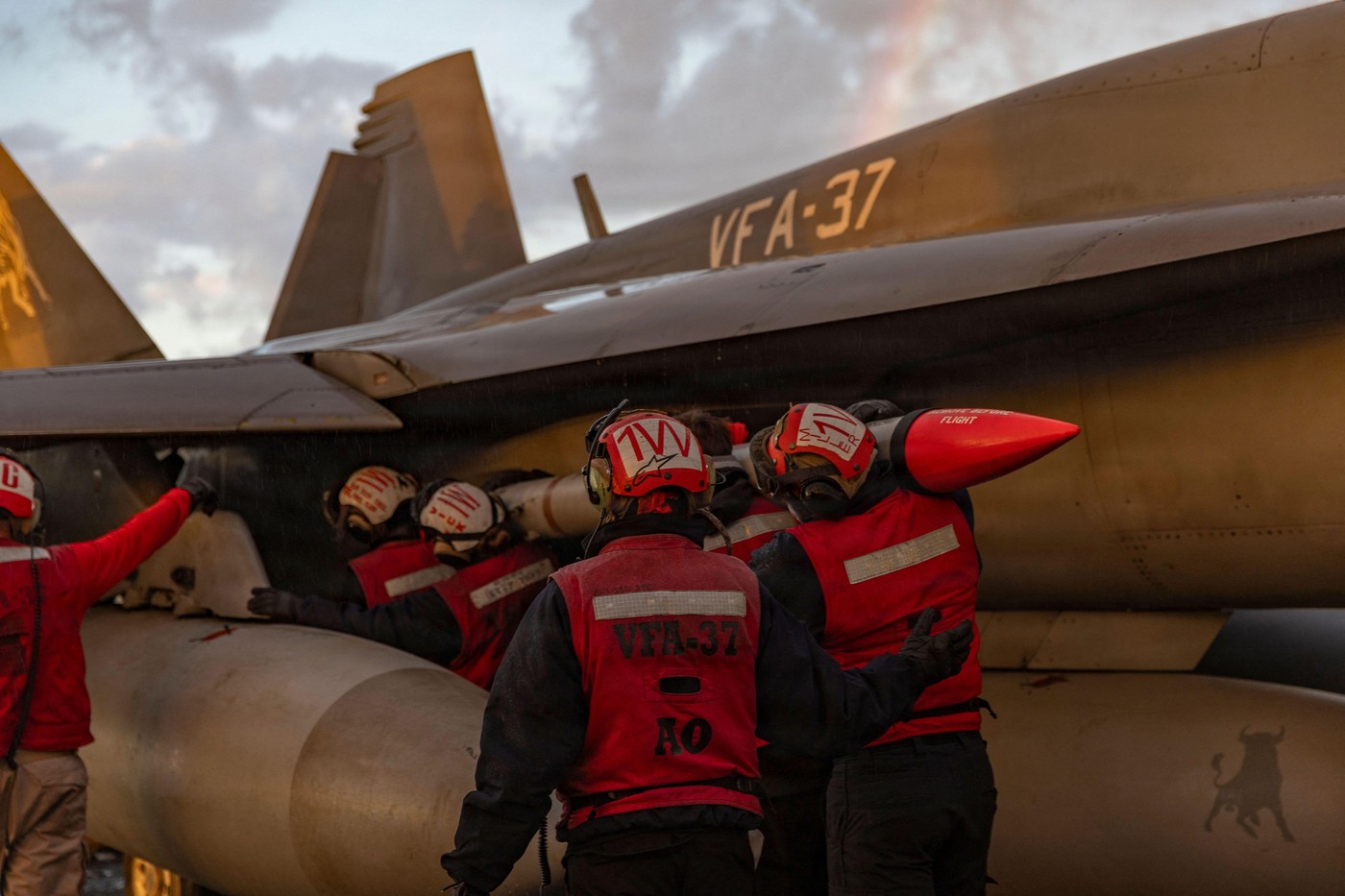 SUA au cheltuit aproape 900 milioane de dolari pe zi în primele 100 de ore ale războiului împotriva Iranului