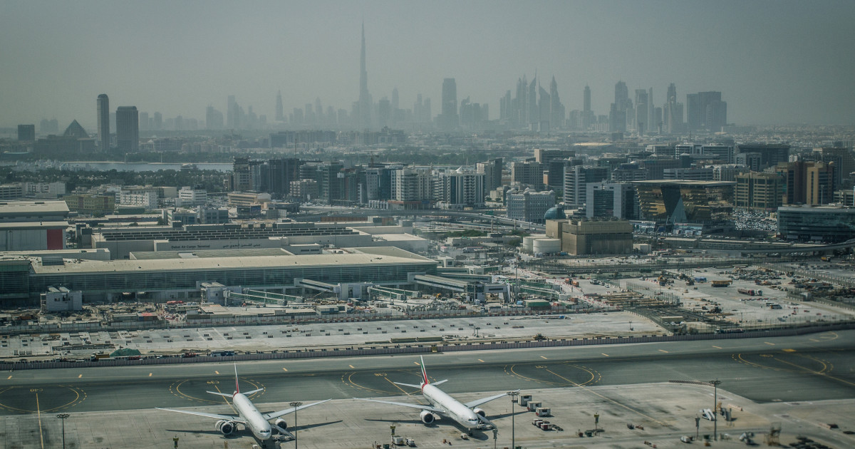Explozie Aeroport Dubai, 7 martie 2026