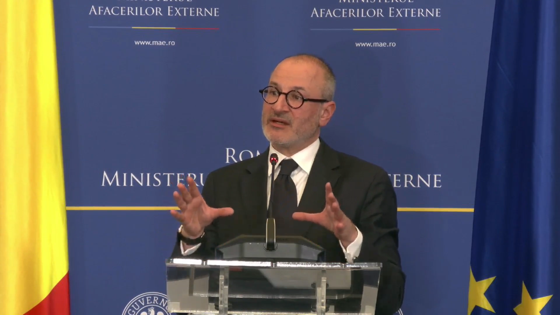 MAE anunță că circa 14.000 de români sunt prinși în zona de conflict din Orientul Mijlociu. Câți au fost repatriați până acum