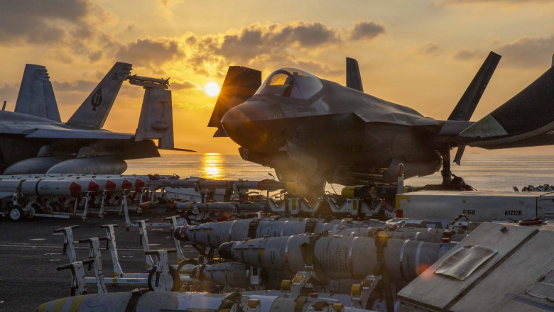 F-35C Lightning II portavion sua avion de vanatoare rachete bombe nava