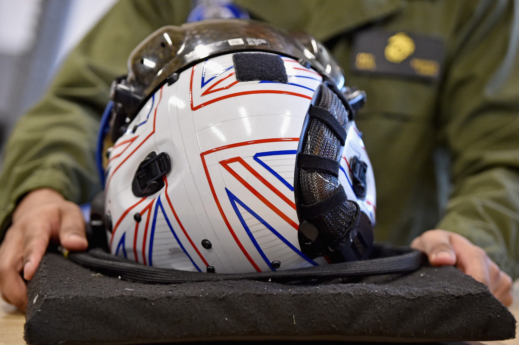 Pilotul britanic de F-35 care a intrat în istoria Royal Air Force doborând primele ținte în luptă: „O bere, somn și înapoi la treabă”