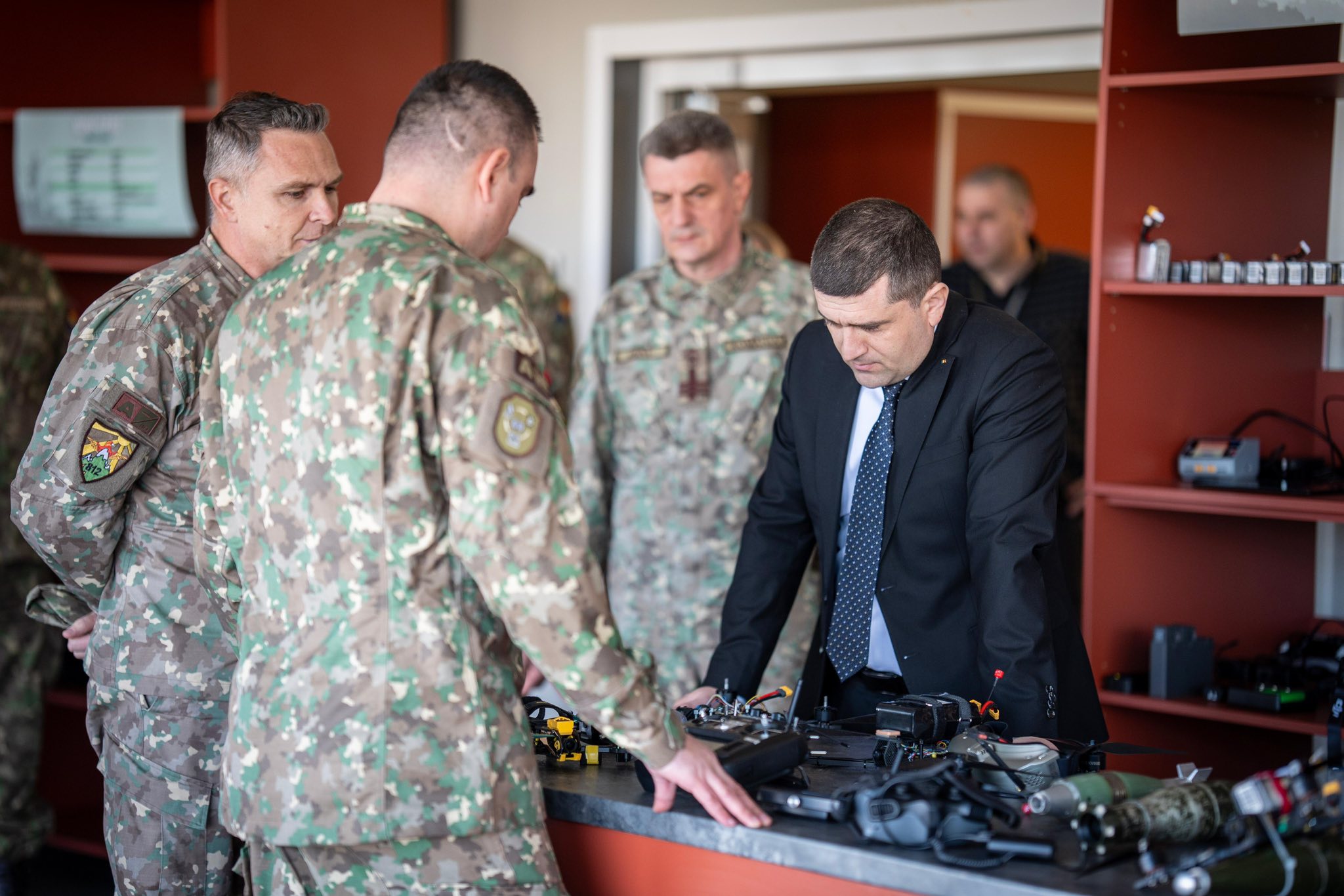 Au început înscrierile în învăţământul militar. Radu Miruță: România are nevoie de tineri curajoși, serioși și dedicați