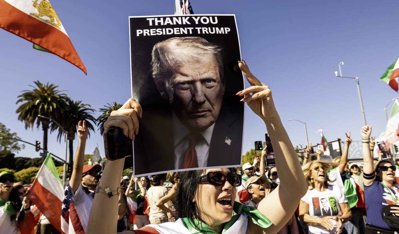 Diaspora iraniană sărbătorește moartea ayatollahului Khamenei: Mulțumim președintelui Trump