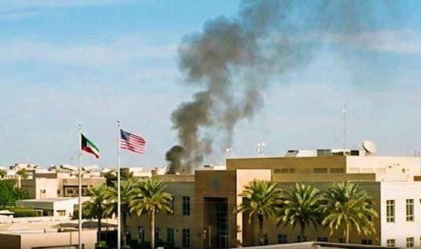 VIDEO Coloană de fum deasupra ambasadei SUA în Kuweit. Anunțul misiunii diplomatice