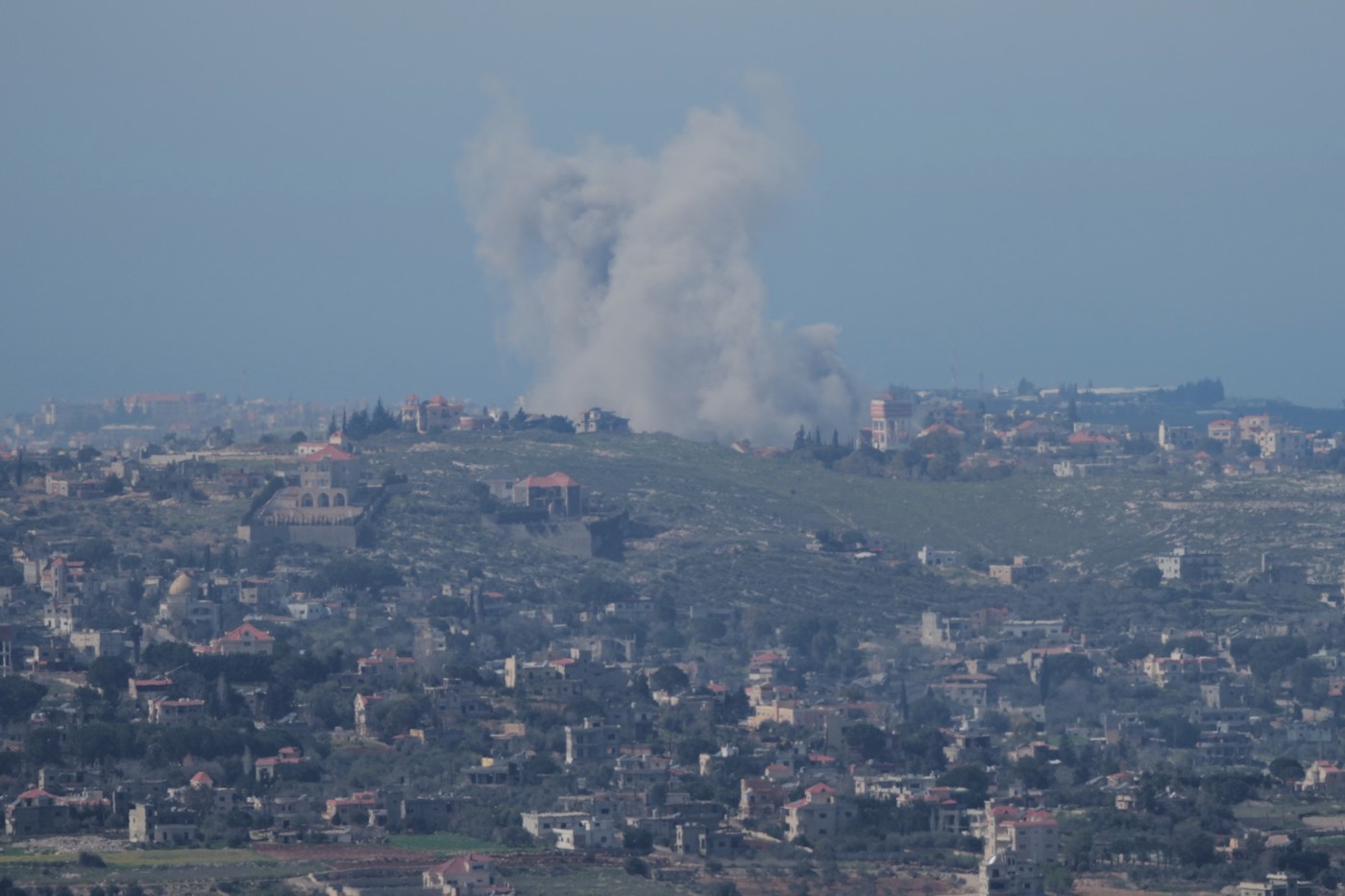 Israelul anunță extinderea operațiunilor sale în Liban și solicită evacuarea întregii zone situate la sud de râul Zahrani