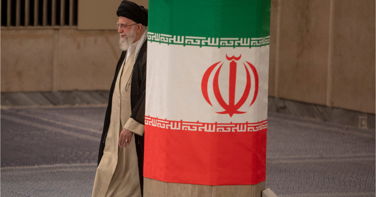 Asasinarea ayatollahului: camere de trafic piratate, sabotarea comunicațiilor și o cârtiță CIA i-au pecetluit soarta lui Khamenei