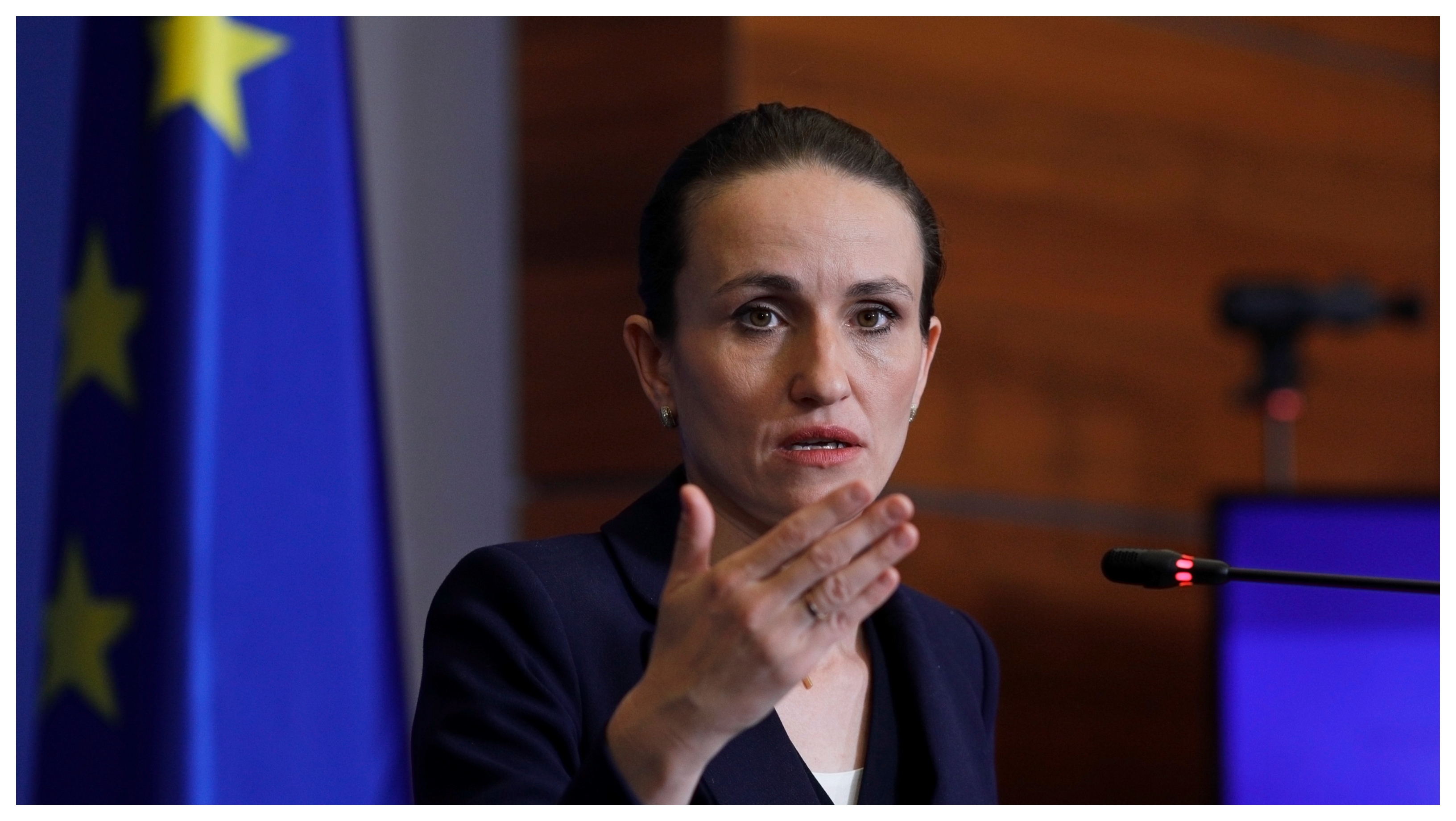 Peste 1.000 de români au fost evacuați din Orientul Mijlociu. Oana Țoiu: „Întoarcerea acasă se face prin planuri individuale”