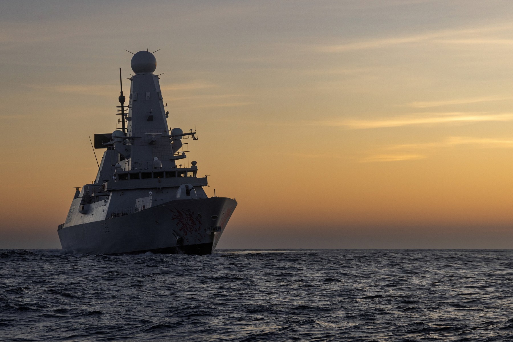 Tensiuni în estul Mediteranei: Londra trimite nava de război a Marinei Regale HMS Dragon în Cipru, după atacurile cu drone