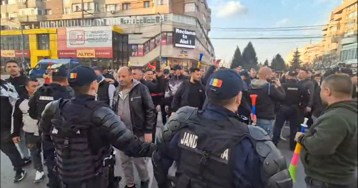 Sute de mineri protestează la Târgu Jiu, locuri de muncă pierdute