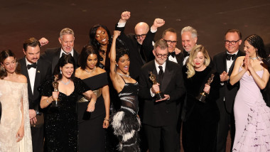 castigatori oscar pe scena