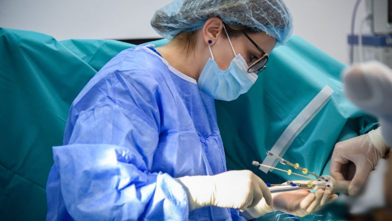 A fost diagnosticată cu o boală gravă, când se aștepta mai puțin. Cum a fost salvată o tânără