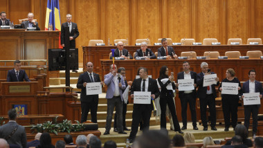 scandal in parlament