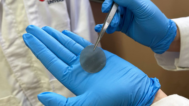 pansament smart cu nanoparticule