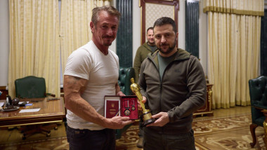 sean penn oscar zelenski