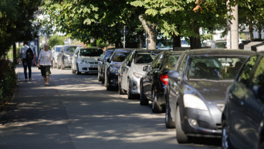mașini parcate