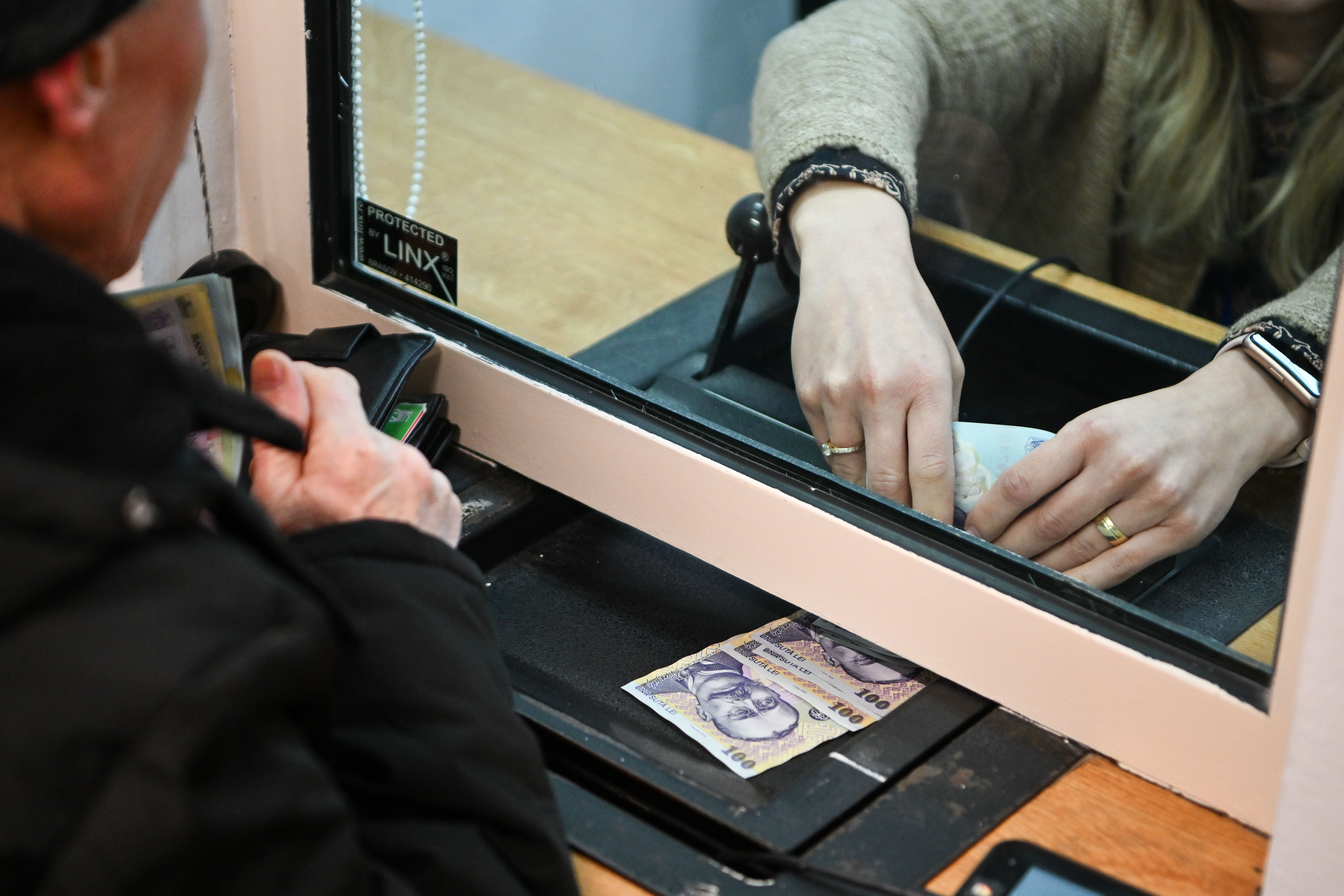 Ultimele zile pentru reducerea de 10% la impozite. Ce sume pot pierde contribuabilii dacă nu achită taxele locale