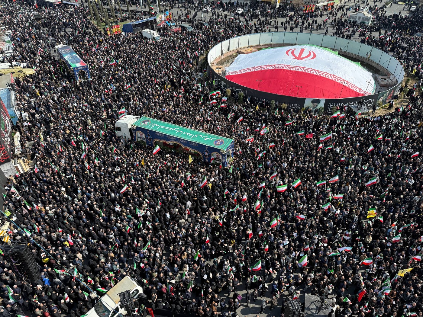 „Puterea aeriană este drogul preferat”. Pentru SUA, așteptările neîmplinite în Iran se încadrează într-un tipar familiar în regiune