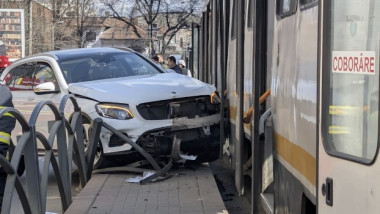 accident tramvai auto