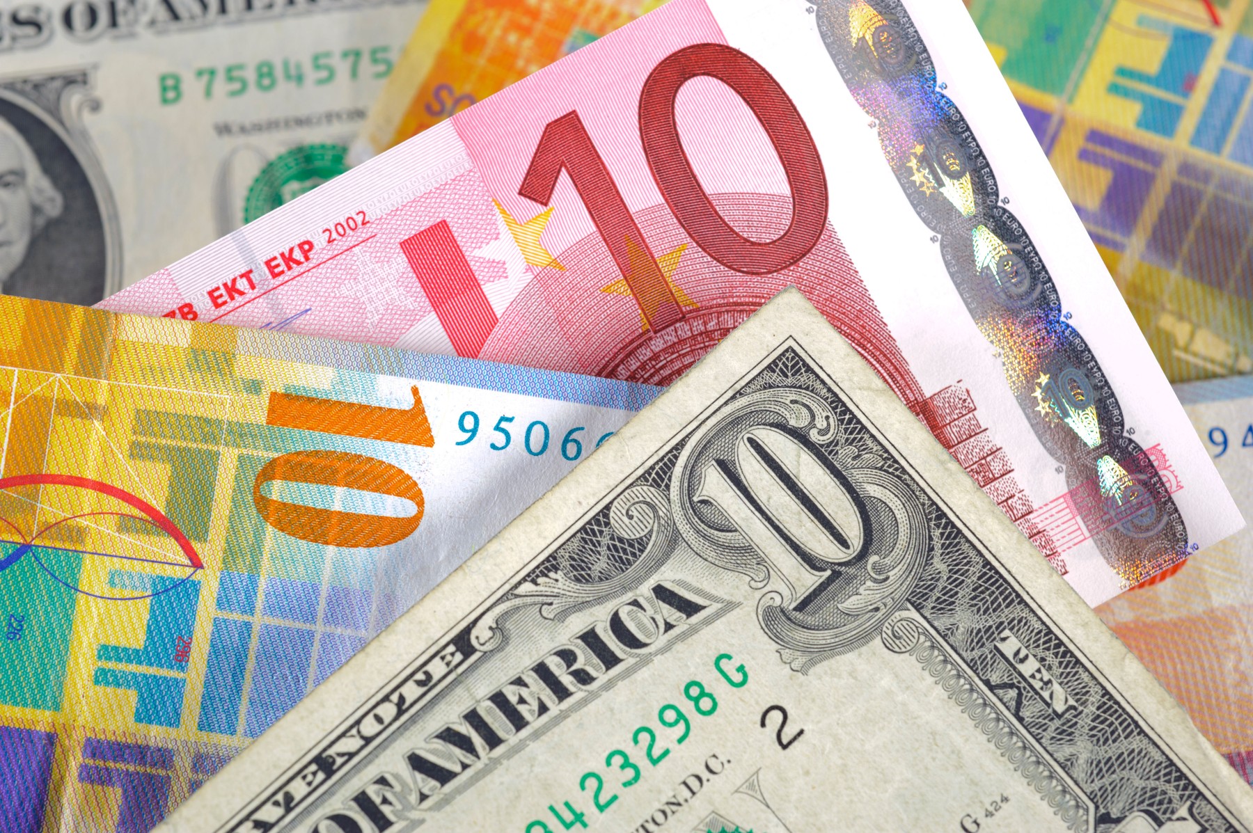 Curs BNR: Euro crește