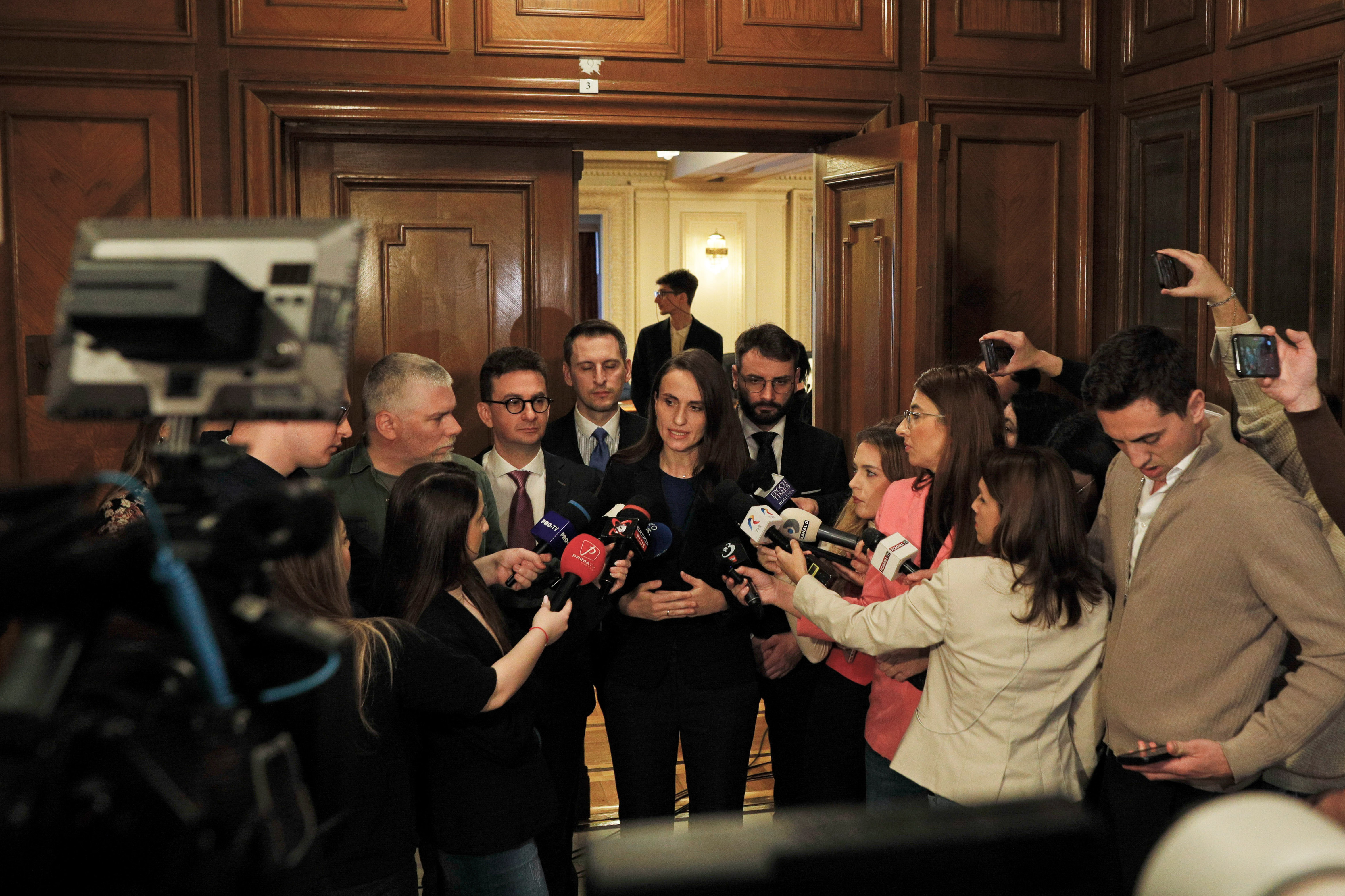 Oana Țoiu, în scandalul repatrierii fiicei lui Victor Ponta: „A existat o comunicare paralelă față de canalele oficiale”