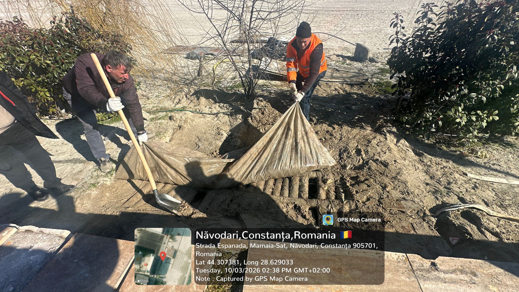 Pe plajele din Năvodari au fost descoperite noi instalaţii îngropate ilegal. Diana Buzoianu: „Un domeniu tratat ca vestul sălbatic”