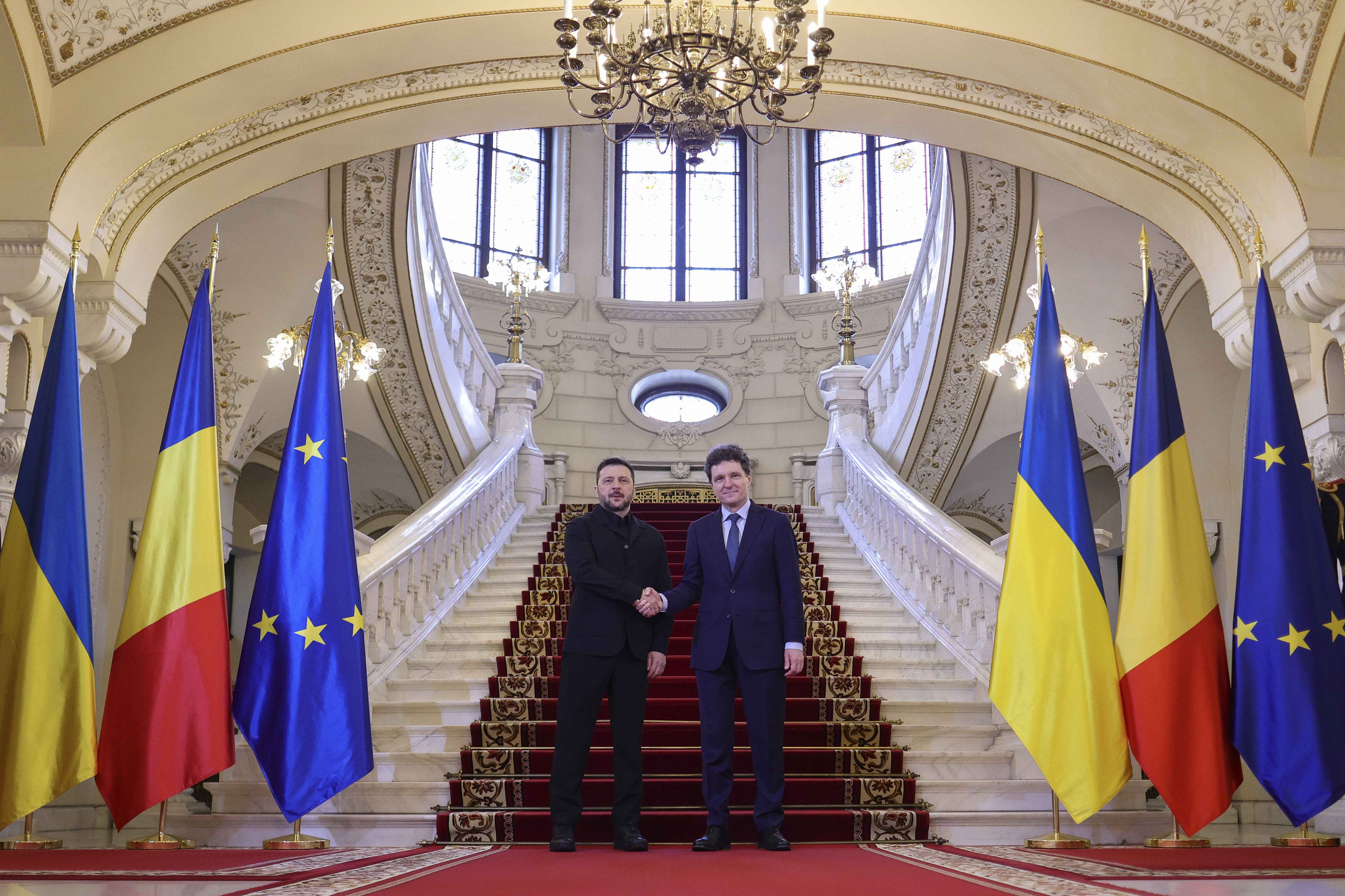 Volodimir Zelenski, după ce s-a întâlnit cu Nicușor Dan și Ilie Bolojan: „Mulțumesc României pentru asistența militară”