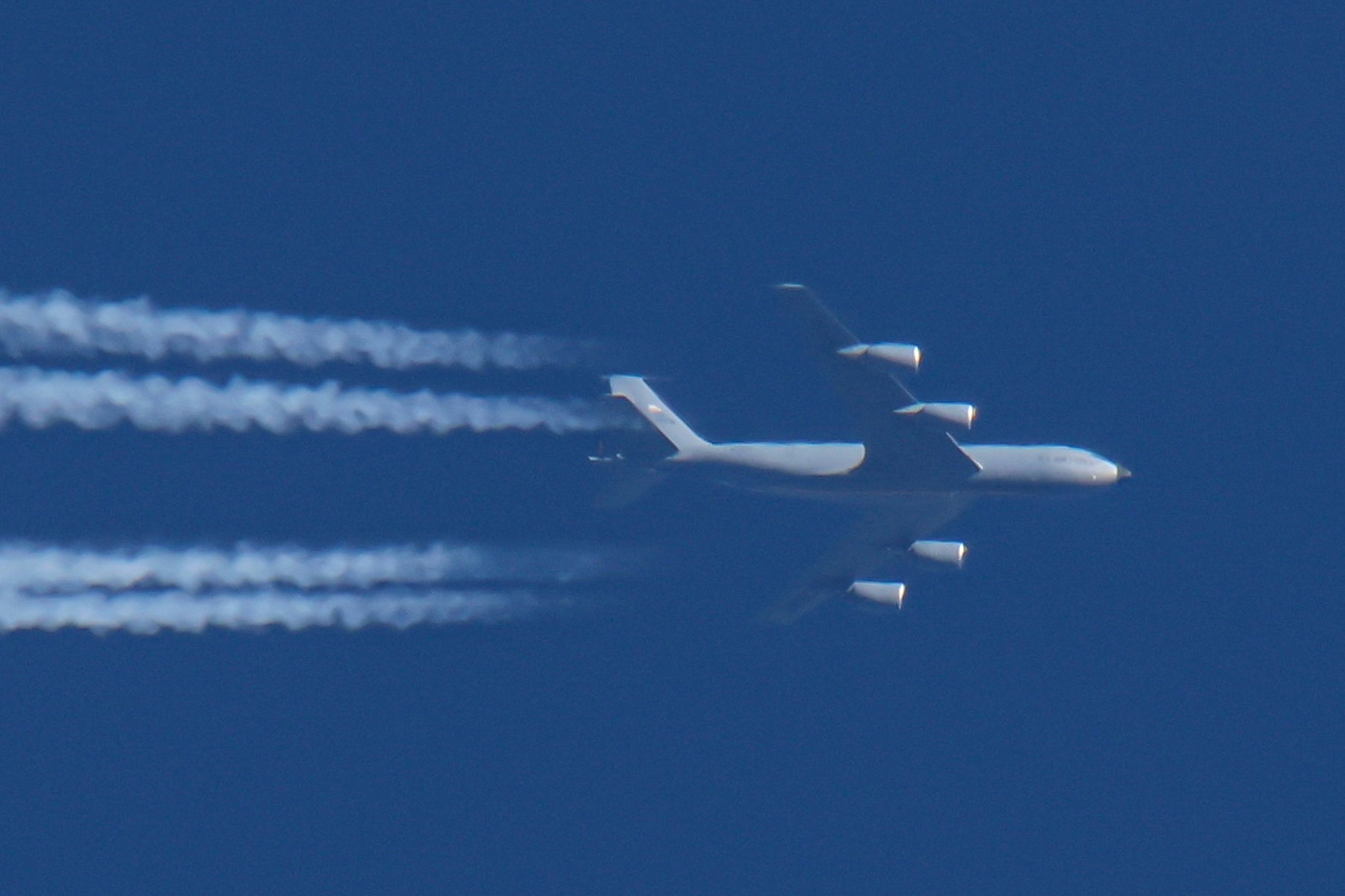 Doborârea unui avion-cisternă american a fost revendicată: „În apărarea suveranităţii şi spaţiului aerian al ţării noastre”