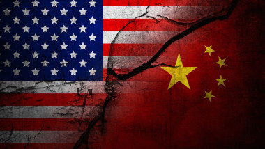 ilustrație cu steagurile Chinei și SUA