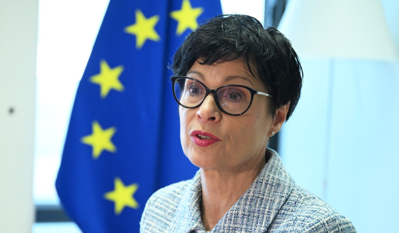 Comisarul UE pentru extindere, slovena Marta Kos, este vizată de noi acuzaţii de colaborare cu poliţia secretă comunistă