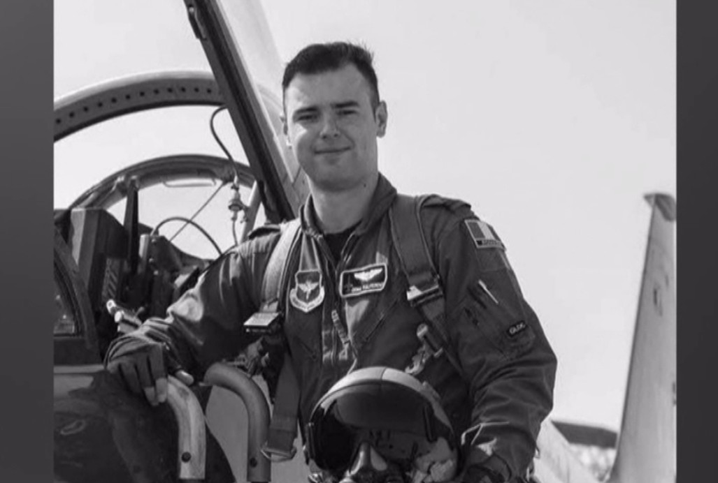 Povestea sfâșietoare a lui Octavian Palferenț, unul dintre cei mai tineri piloți de F-16, care a murit încercând să salveze un câine