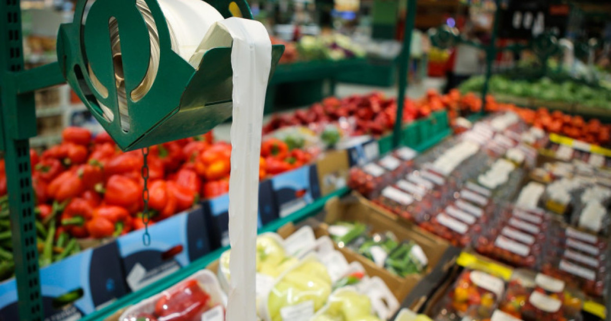 Fermierii români vând prin offshore pentru acces în supermarketuri